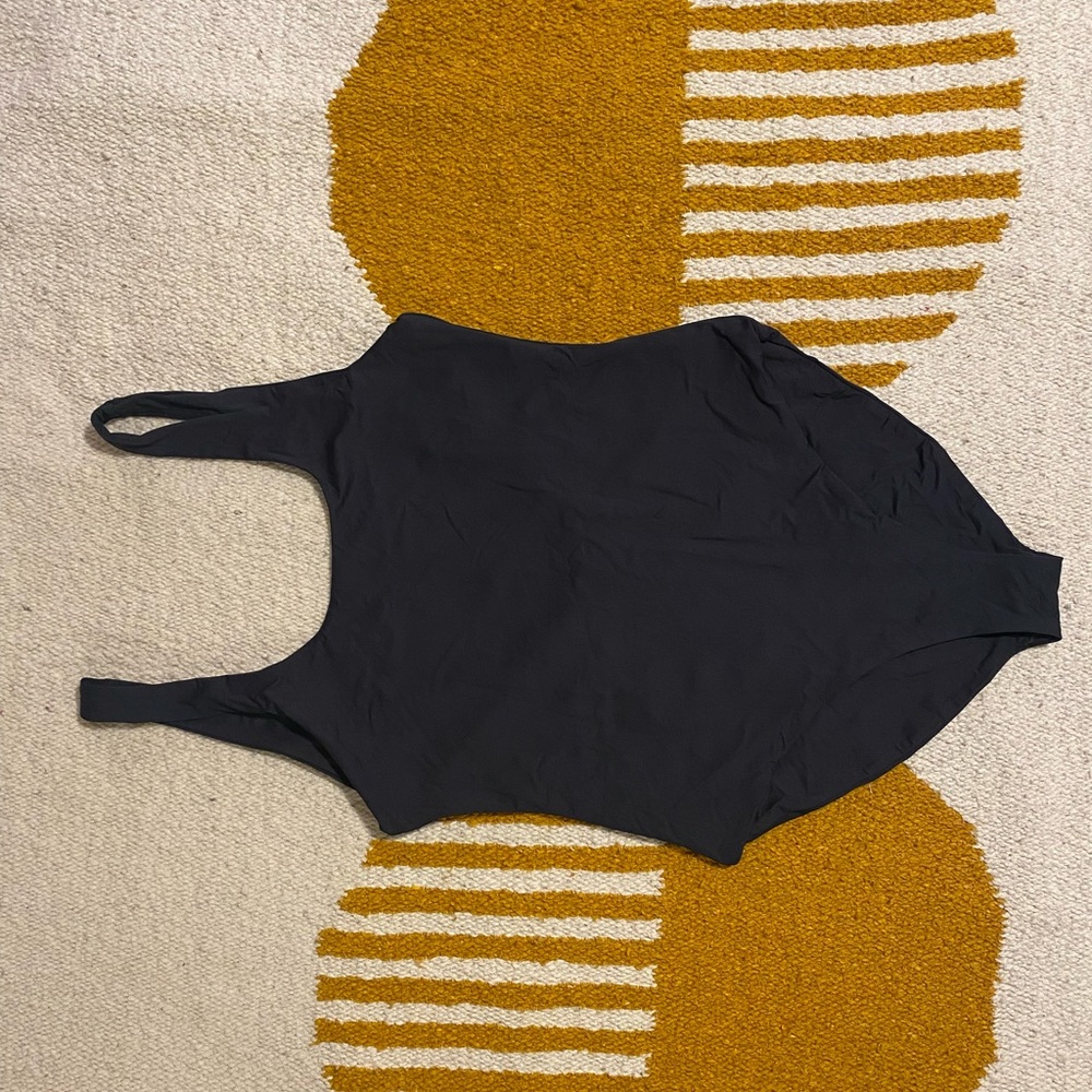 Discontinued Girlfriend Collective one piece plunging back bathing suit